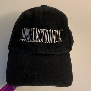 💯% Electronica Black Hat 🧢